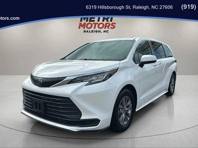 Used 2022 Toyota Sienna LE