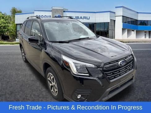 Used 2024 Subaru Forester Premium AWD/4WD image 7