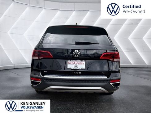 Certified 2024 Volkswagen Taos SE AWD/4WD image 3