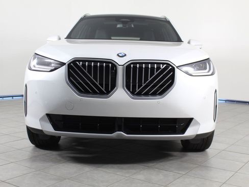 Used 2026 BMW X3 xDrive30 w/ Premium Package image 6