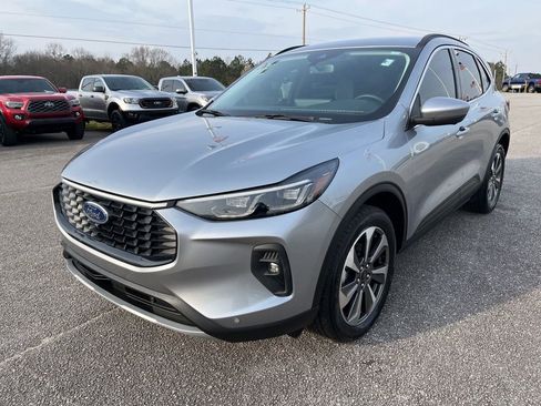 Used 2024 Ford Escape Platinum image 1