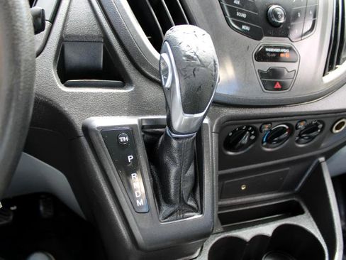 Used 2018 Ford Transit 250 138 image 19