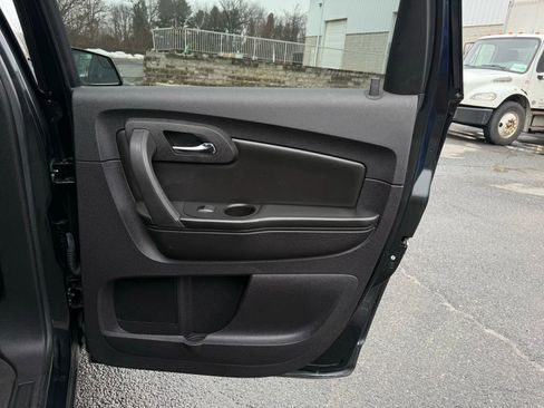 Used 2009 Chevrolet Traverse LT image 27