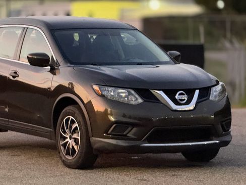 Used 2016 Nissan Rogue S AWD/4WD image 15