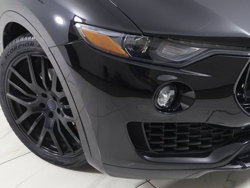 Used 2018 Maserati Levante GranSport image 20