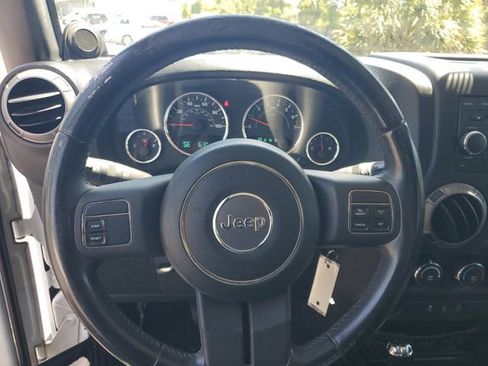 Used 2012 Jeep Wrangler Unlimited Sport image 27