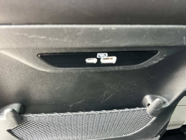 Used 2023 Chrysler Pacifica Touring-L FWD image 17
