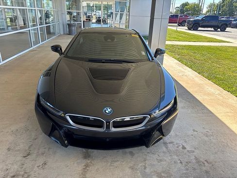 Used 2017 BMW i8 AWD/4WD image 2