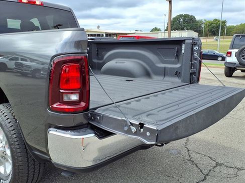 Used 2025 RAM 3500 Big Horn image 18