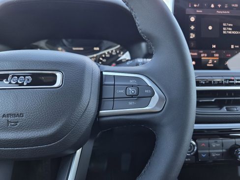 New 2026 Jeep Compass Latitude image 38