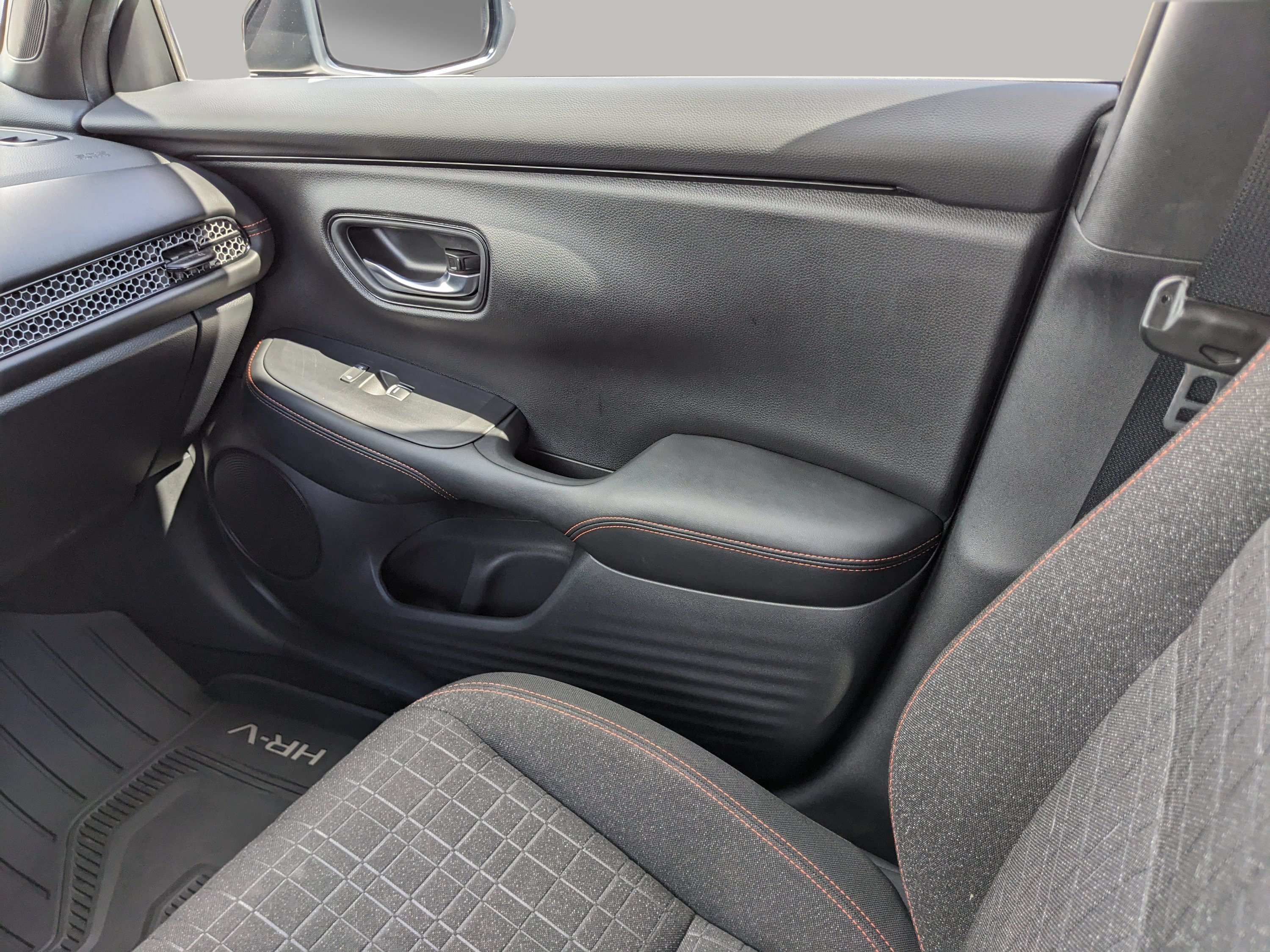 Used 2024 Honda HR-V Sport image 16