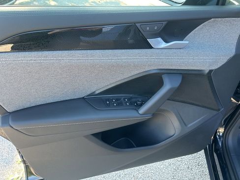 New 2026 Volkswagen Tiguan S image 11