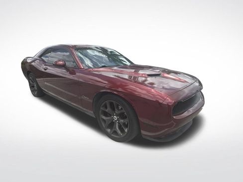 Used 2018 Dodge Challenger SXT Plus RWD image 2