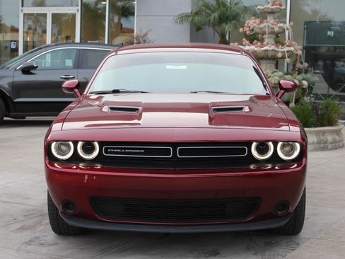 Used 2020 Dodge Challenger SXT image 4
