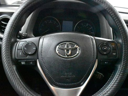 Used 2017 Toyota RAV4 LE image 22
