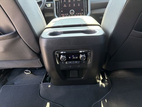 New 2026 GMC Yukon XL Elevation w/ Elevation Premium Package image 28