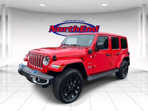 Used 2023 Jeep Wrangler Unlimited Sahara w/ Cold Weather Group AWD/4WD image 8