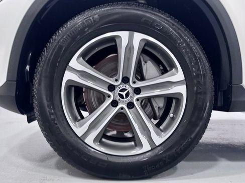Used 2017 Mercedes-Benz GLC 300 4MATIC image 30