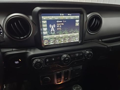 Used 2021 Jeep Wrangler Sport AWD/4WD image 24