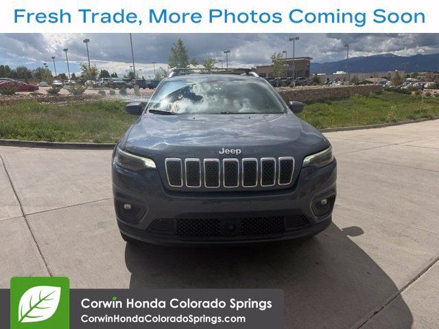 Used 2021 Jeep Cherokee Latitude Plus w/ Mopar Interior Package AWD/4WD image 2
