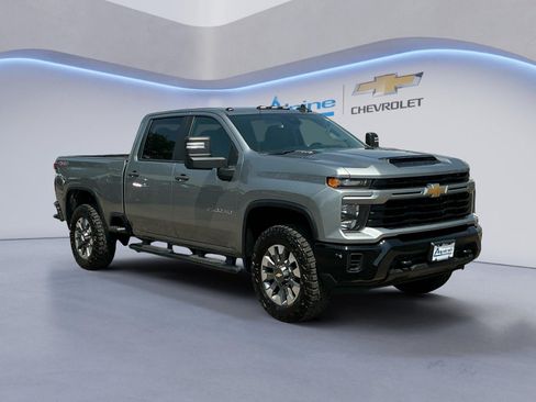 Used 2024 Chevrolet Silverado 2500 Custom w/ Custom Convenience Package AWD/4WD image 7