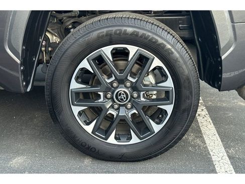 Used 2023 Toyota Tundra Limited image 6