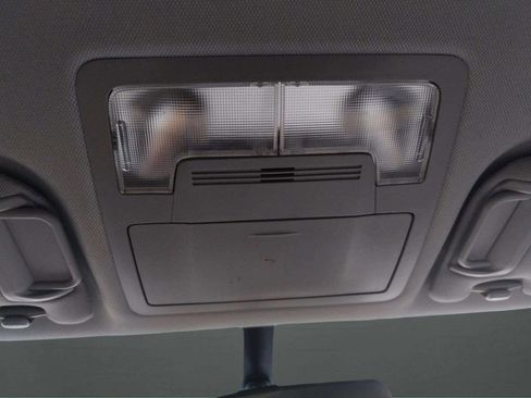 Used 2015 Toyota Camry LE image 33