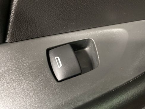 Used 2023 Buick Envision Essence w/ Technology Package I AWD/4WD image 32