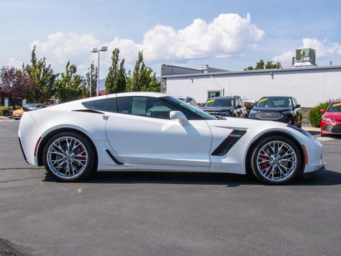 Used 2016 Chevrolet Corvette Z06 w/ Chrome Badge Package image 8