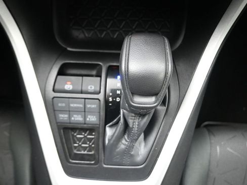 Used 2024 Toyota RAV4 XLE image 9