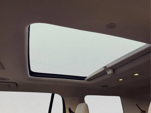 Certified 2018 GMC Acadia Denali w/ Technology Package FWD image 24