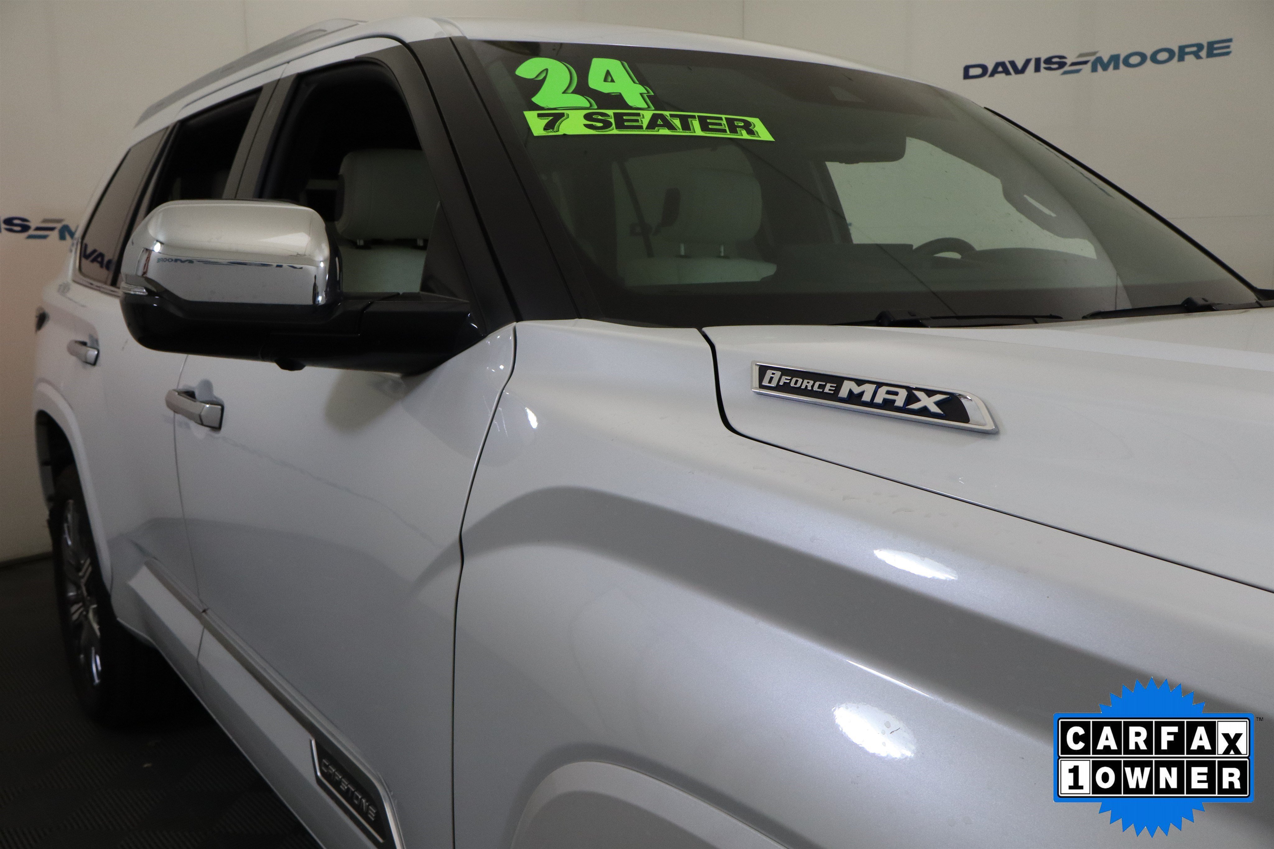 Used 2024 Toyota Sequoia Capstone AWD/4WD image 4