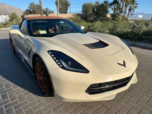 Used 2016 Chevrolet Corvette Stingray Convertible w/ 3LT Preferred Equipment Group RWD image 5