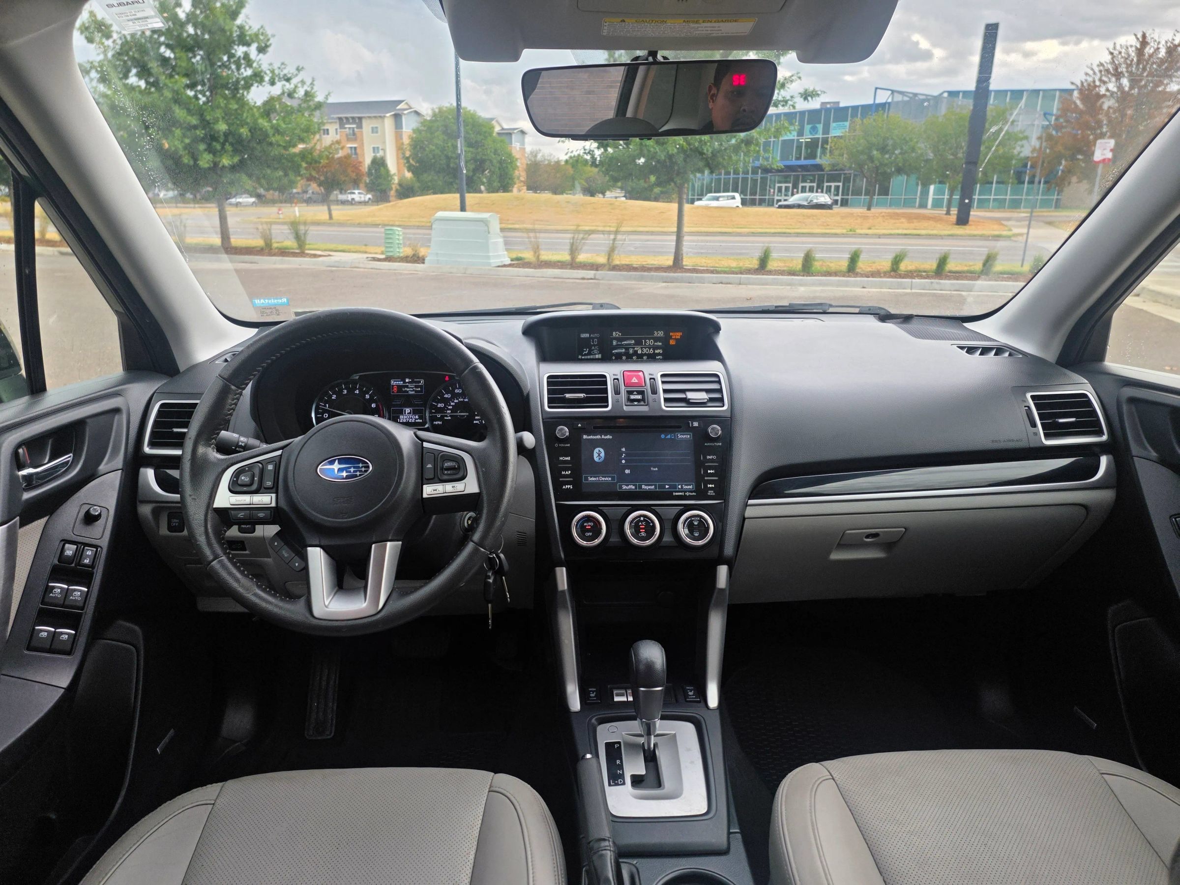 Used 2017 Subaru Forester 2.5i Limited AWD/4WD image 9