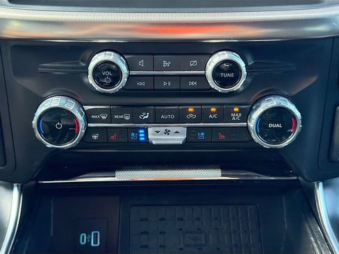 Used 2023 Ford F150 Raptor w/ Raptor Carbon Fibre Package AWD/4WD image 17
