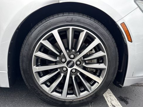 Used 2017 Lincoln MKZ Select FWD image 9