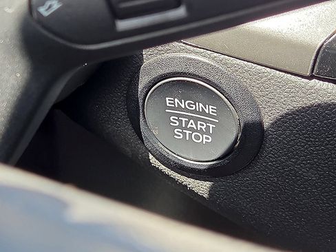 Used 2025 Ford Escape Active AWD/4WD image 29