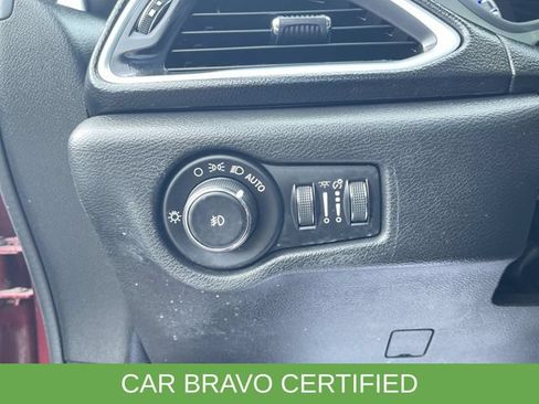 Used 2019 Chrysler Pacifica Touring Plus w/ S Appearance Package FWD image 18