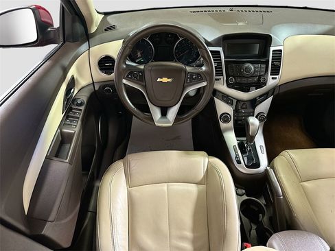 Used 2011 Chevrolet Cruze LT image 22
