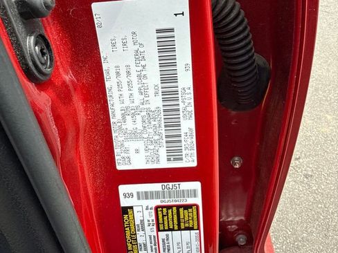 Used 2017 Toyota Tundra SR5 w/ SR5 Upgrade Package AWD/4WD image 36