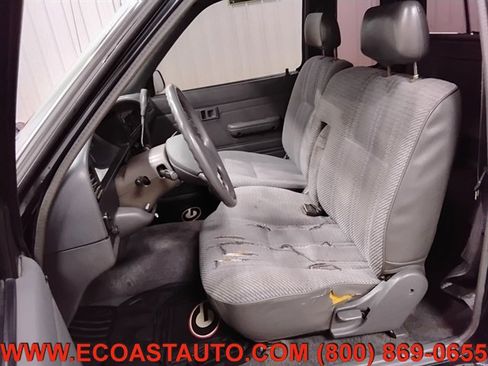 Used 1993 Toyota Pickup Deluxe image 9