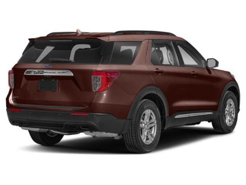 Used 2023 Ford Explorer XLT w/ Equipment Group 202A AWD/4WD image 2
