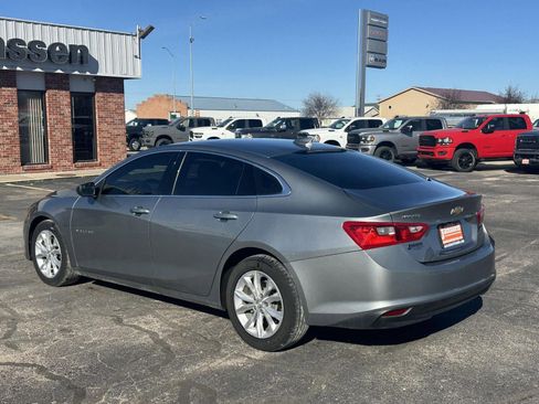 Used 2024 Chevrolet Malibu LT image 2