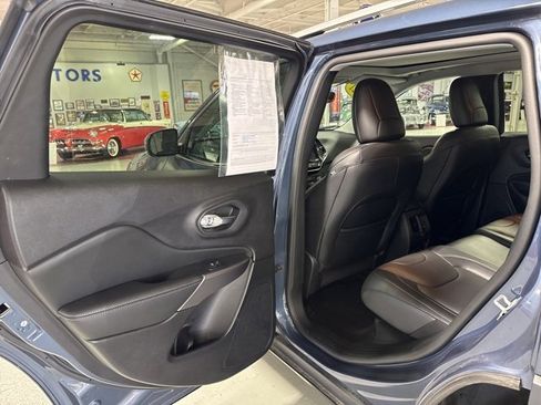 Certified 2021 Jeep Cherokee Limited w/ Elite Package image 26