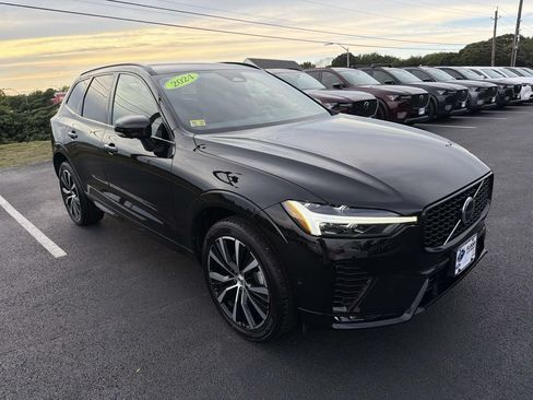 Used 2024 Volvo XC60 B5 Plus w/ Protection Package Premier AWD/4WD image 7
