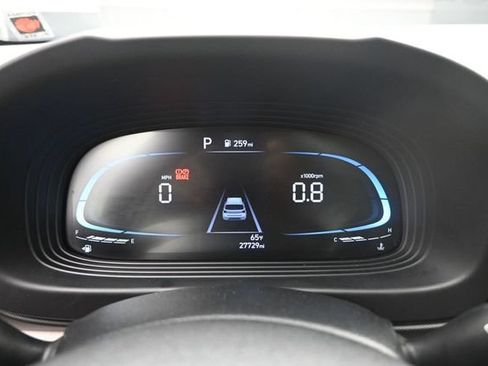 Used 2023 Hyundai Venue SEL FWD image 10