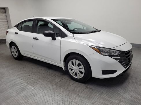 Used 2025 Nissan Versa S w/ Trunk Package image 11