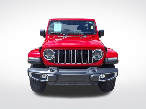 Used 2025 Jeep Wrangler Unlimited Sahara AWD/4WD image 2