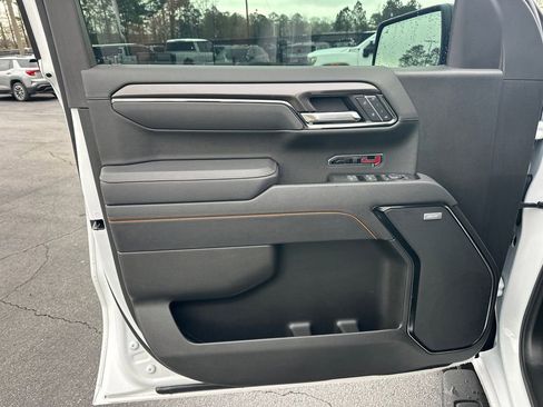 Used 2025 GMC Sierra 1500 AT4 w/ AT4 Premium Package image 11
