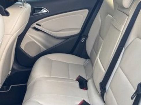Used 2018 Mercedes-Benz GLA 250 image 8